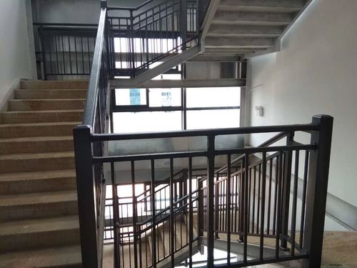 楼梯扶手,锌钢楼梯扶手栏杆 厂家生产批发 - 广西南宁华轩装饰工程